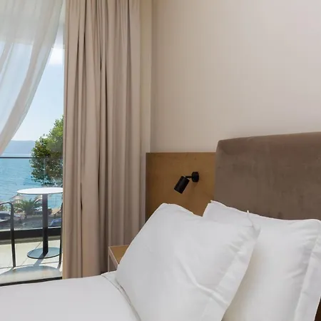 Champagne, Vlore Bay Отель типа 