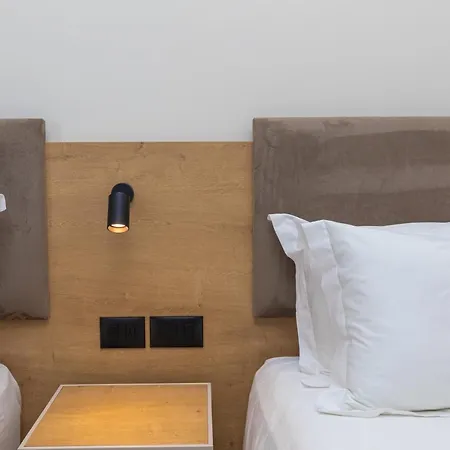 Champagne, Vlore Bay Радима