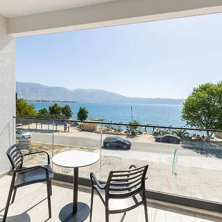 Champagne, Vlore Bay 住宿加早餐酒店 4*