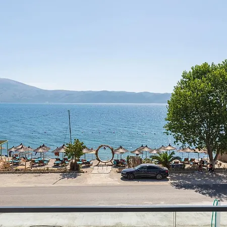 Champagne, Vlore Bay Bed & Breakfast Radhimë