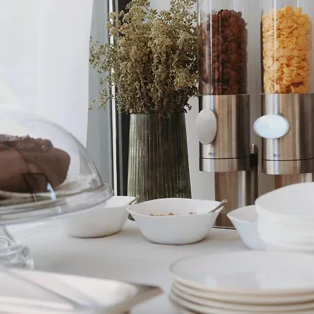 Champagne, Vlore Bay 4* Radhimë