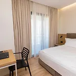 Champagne, Vlore Bay Nocleg ze śniadaniem Radhimë