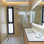 Champagne, Vlore Bay 4* Radhimë