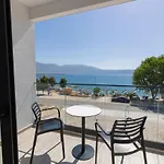 Champagne, Vlore Bay Radhimë