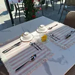 Champagne, Vlore Bay Nocleg ze śniadaniem