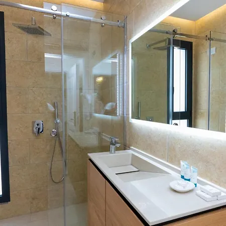 فندق مبيت وإفطار Champagne, Vlore Bay Radhimë