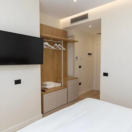 Champagne, Vlore Bay 4*