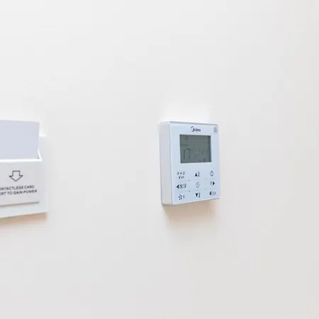 فندق مبيت وإفطار Champagne, Vlore Bay 4*