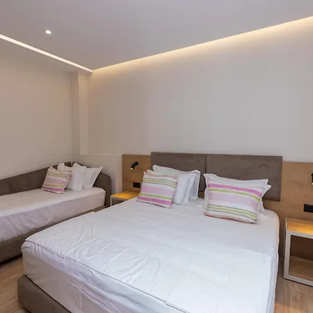 Champagne, Vlore Bay