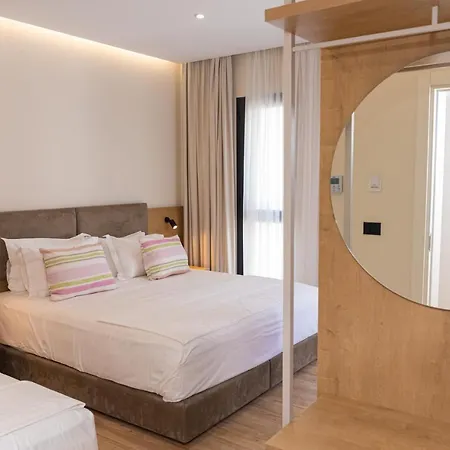 فندق مبيت وإفطار Champagne, Vlore Bay Radhimë