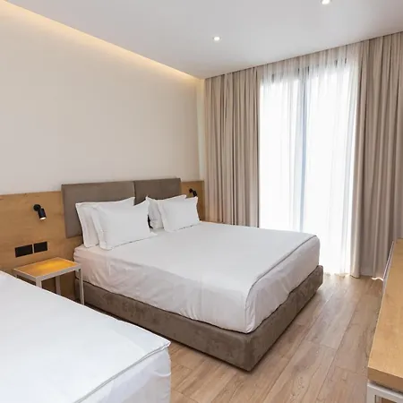 Champagne, Vlore Bay 4*