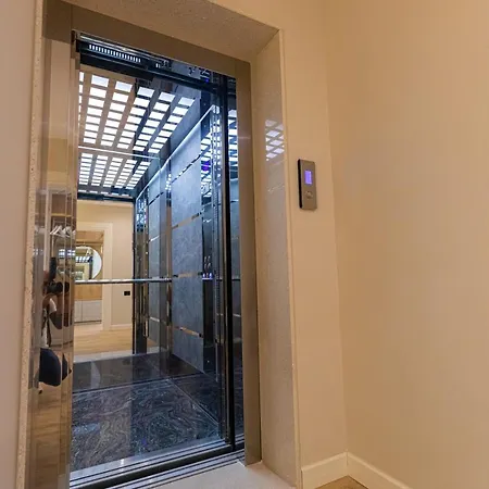 فندق مبيت وإفطار Champagne, Vlore Bay 4*