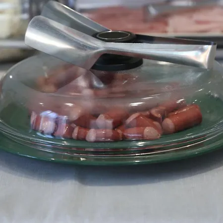 Champagne, Vlore Bay فندق مبيت وإفطار Radhimë