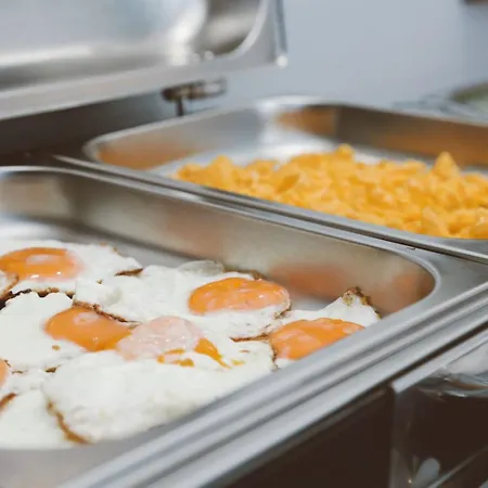 Champagne, Vlore Bay 4*