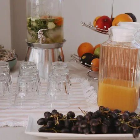 Champagne, Vlore Bay Oda ve Kahvaltı