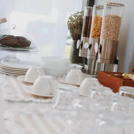 Champagne, Vlore Bay 4* Radhimë