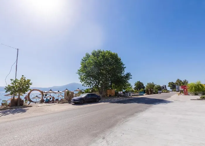 Champagne, Vlore Bay לינה וארוחת בוקר 4*