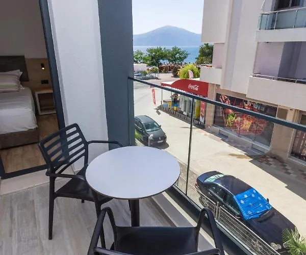 Champagne, Vlore Bay Radhimë