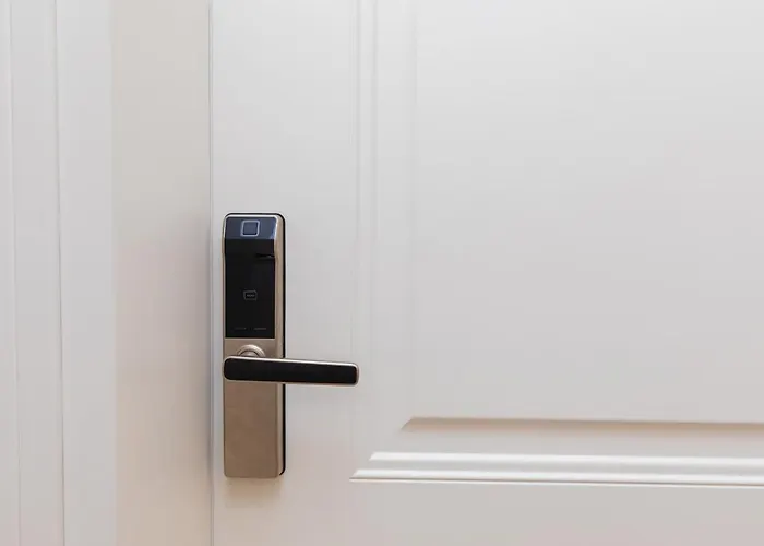 Champagne, Vlore Bay 4* Radhimë