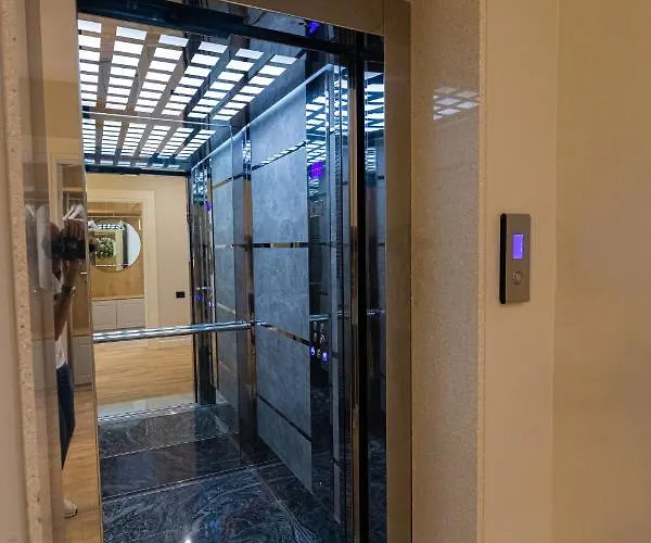 Champagne, Vlore Bay 4* Radhimë