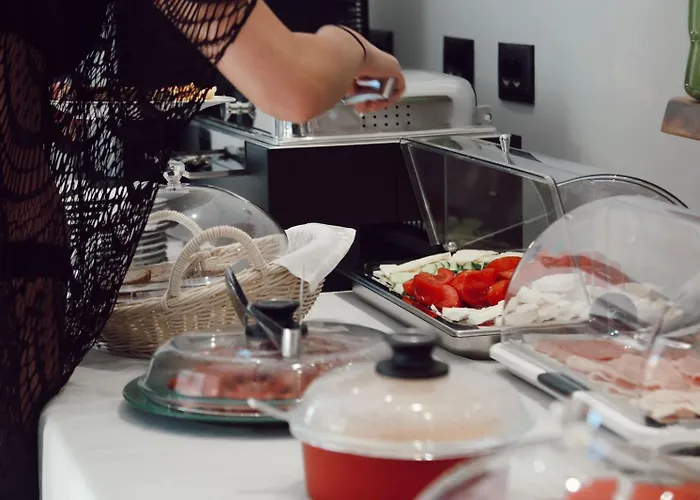 Champagne, Vlore Bay Radhimë