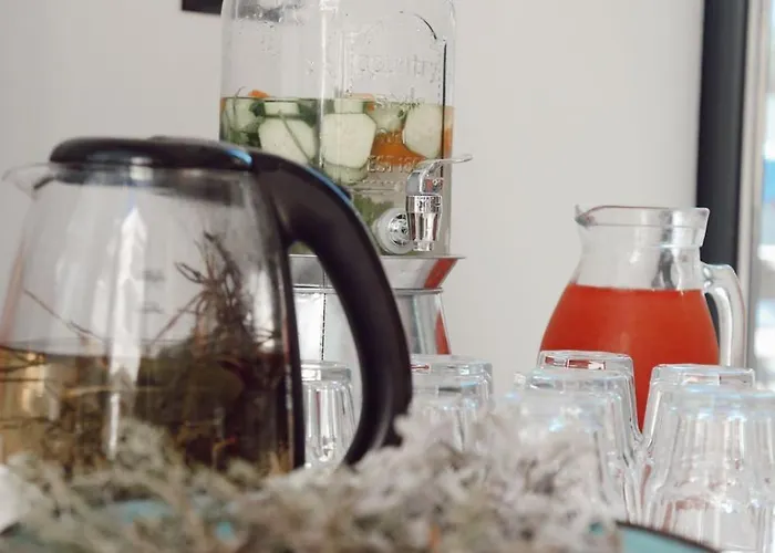 Champagne, Vlore Bay 住宿加早餐酒店 Radhimë